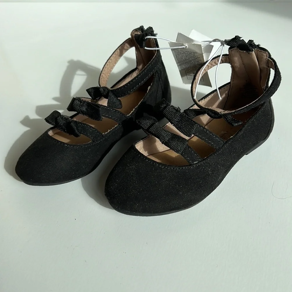 NWT Old navy toddler black velvet shoes with 3 front straps with bows SIZE 5